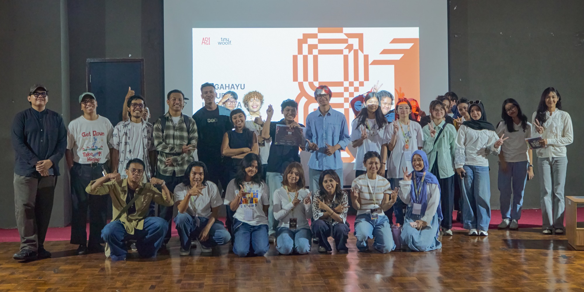 Photo session during TinyWoolf’s design talk at Pra-KMDGI 16